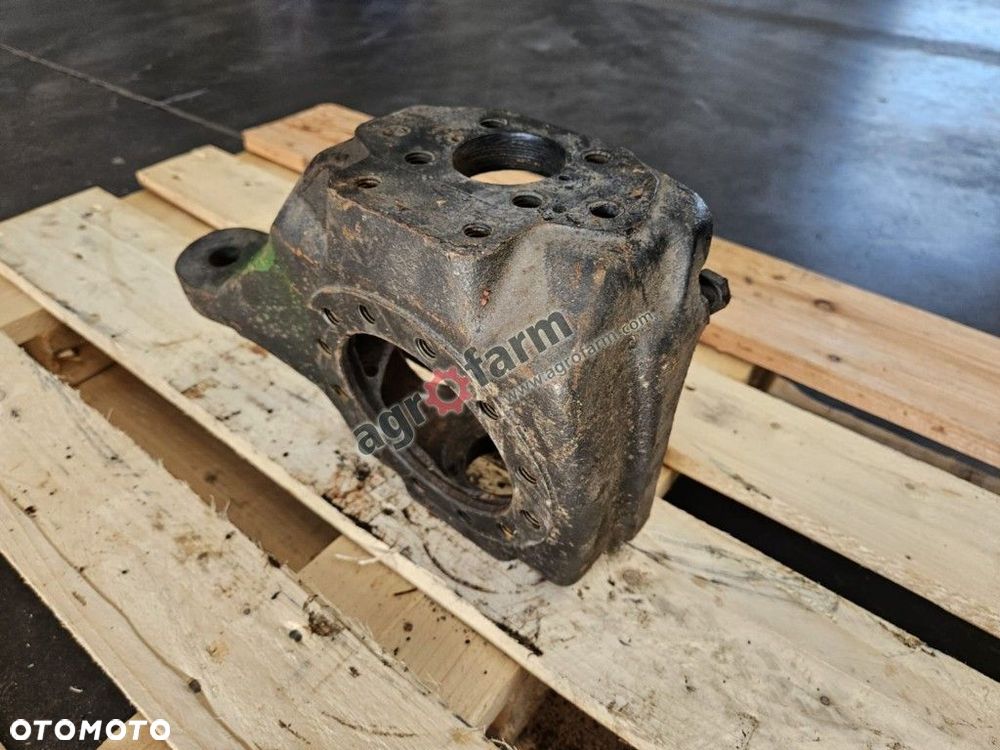 Zwrotnica LH FWD Case 533, 633, 733, 833 - 2