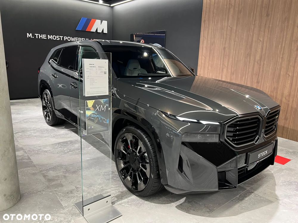 BMW XM - 17