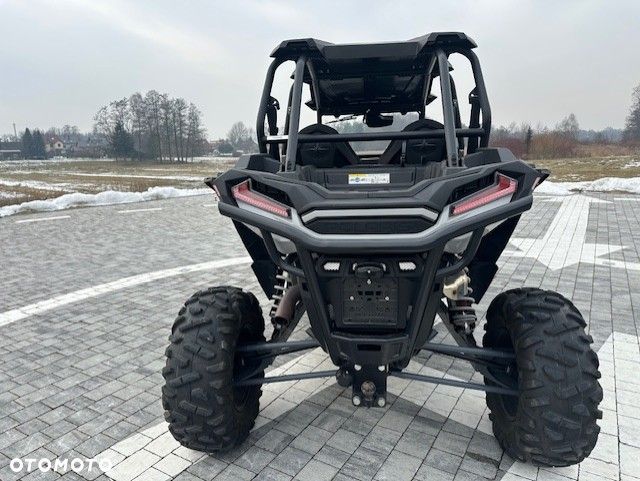 Polaris RZR - 6