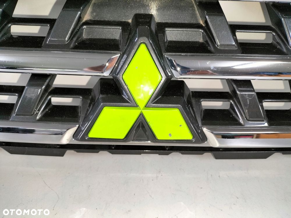 atrapa kratka grill mitsubishi pajero iv lift 15- - 4