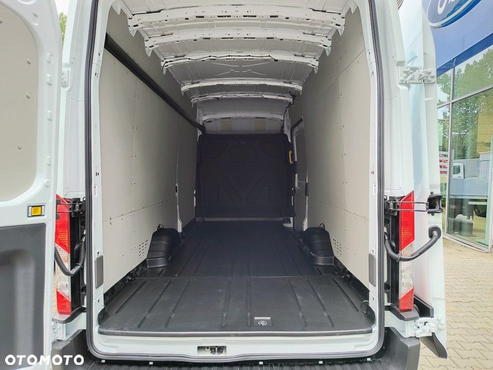 Ford Transit - 10