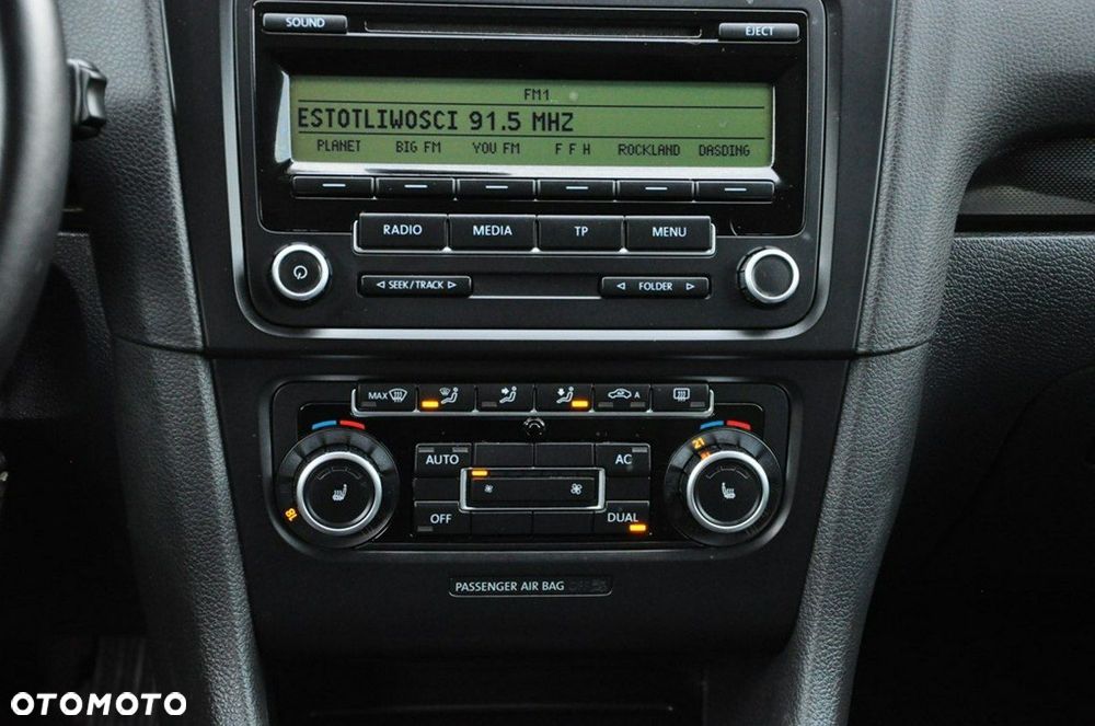 Volkswagen Golf - 32