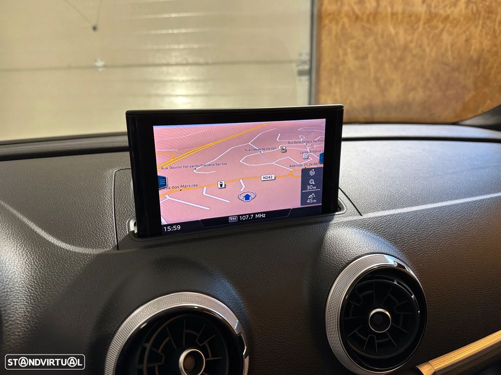 Audi A3 Cabrio 1.6 TDi S-line - 7