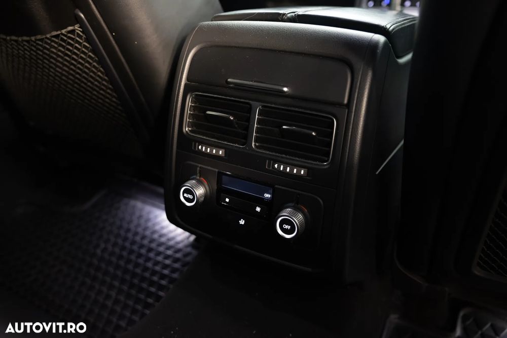 Volkswagen Touareg 3.0 V6 TDI BMT - 7