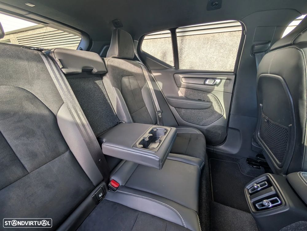 Volvo XC 40 1.5 T2 R-Design Geartronic - 13