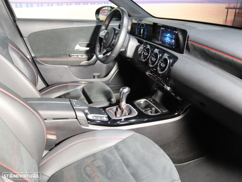 Mercedes-Benz A 180 d AMG Line - 17