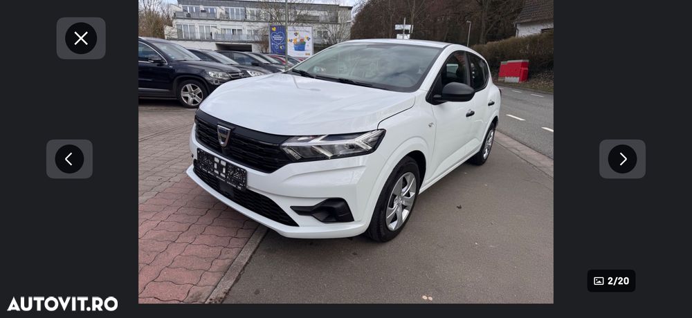 Dacia Sandero TCe 90 Essential - 1