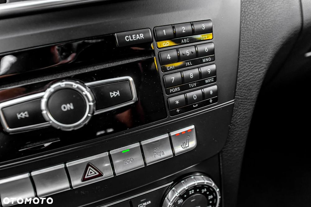 Mercedes-Benz Klasa C 250 CDI 4Matic 7G-TRONIC Avantgarde Edition - 30
