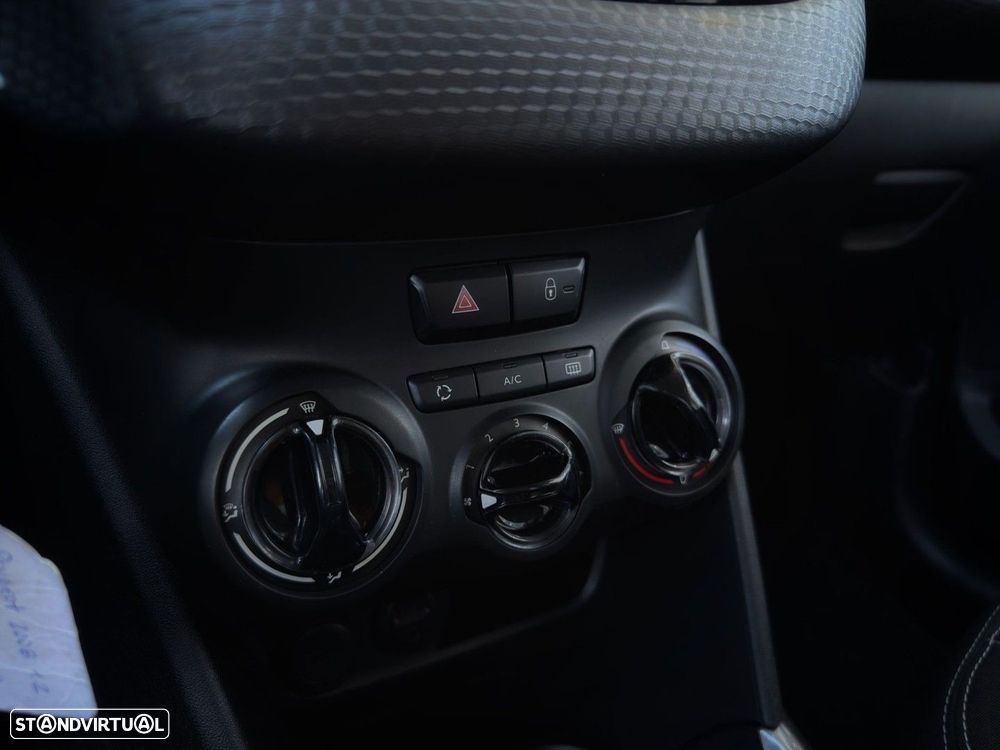 Peugeot 2008 1.2 PureTech Style - 23