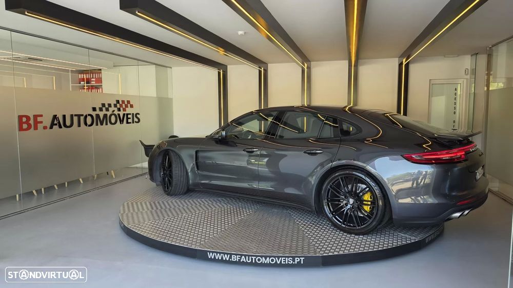 Porsche Panamera 4 S - 16