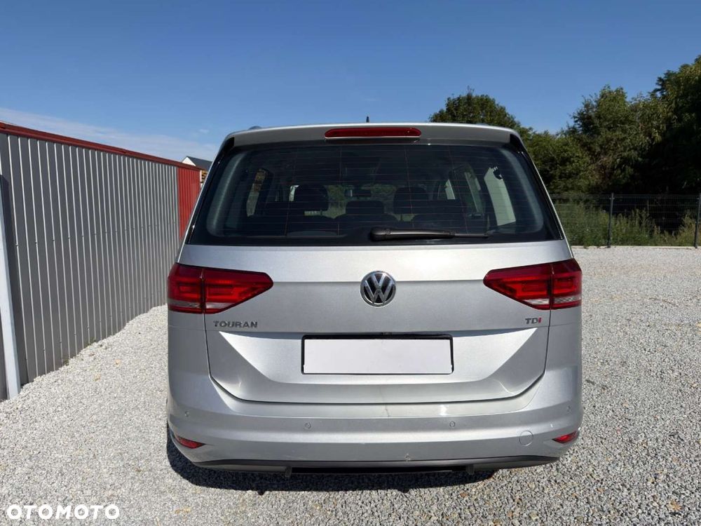 Volkswagen Touran - 6
