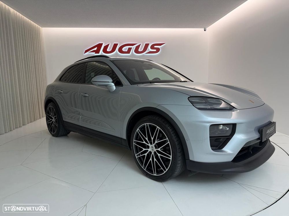 Porsche Macan Electric 4 - 1