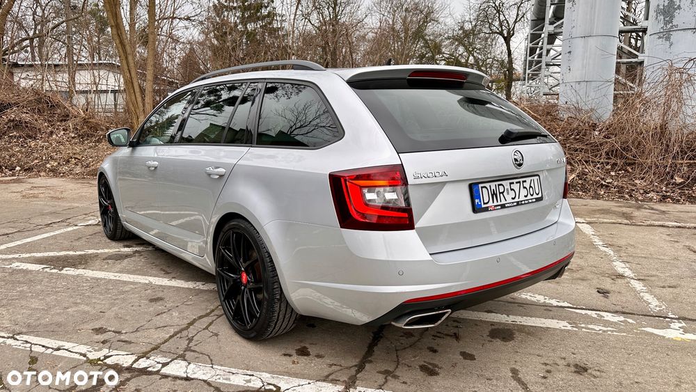 Skoda Octavia 2.0 TDI DSG RS - 5