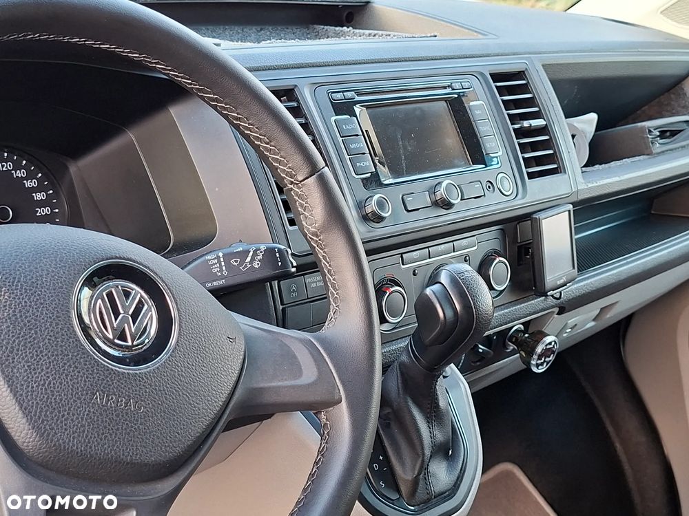 Volkswagen Caravelle - 20