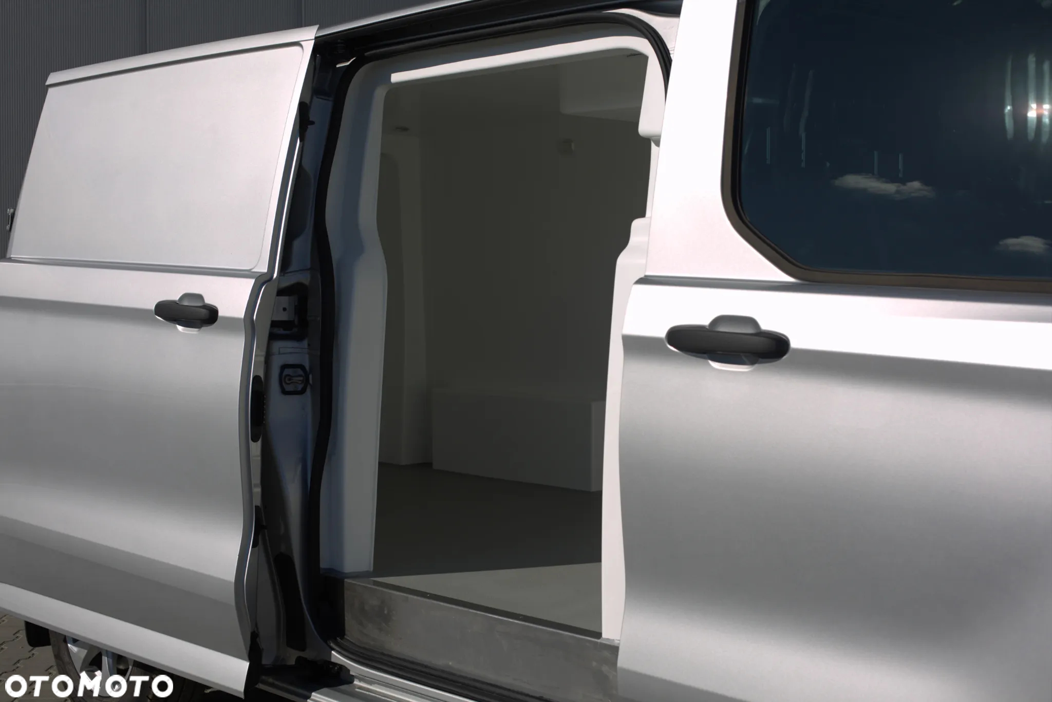 Ford Transit Custom van 2.0 136KM L2 - 8