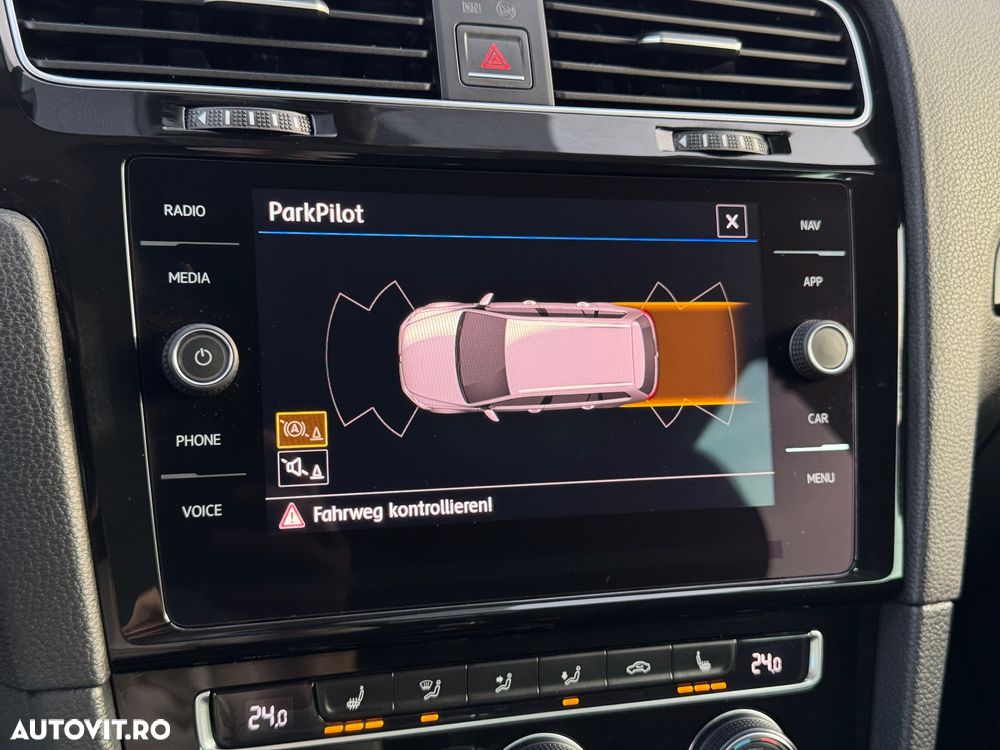 Volkswagen Golf 1.6 TDI DSG Sound - 31