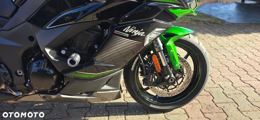 Kawasaki Ninja 1000 SX - 12