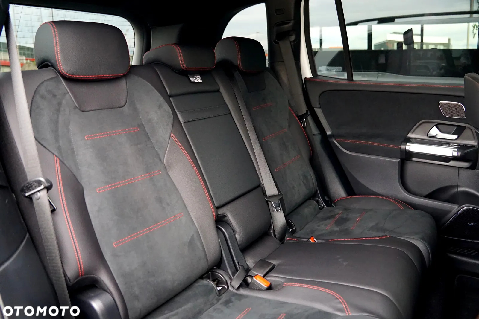 Mercedes-Benz GLB 200 AMG Line 7G-DCT - 24