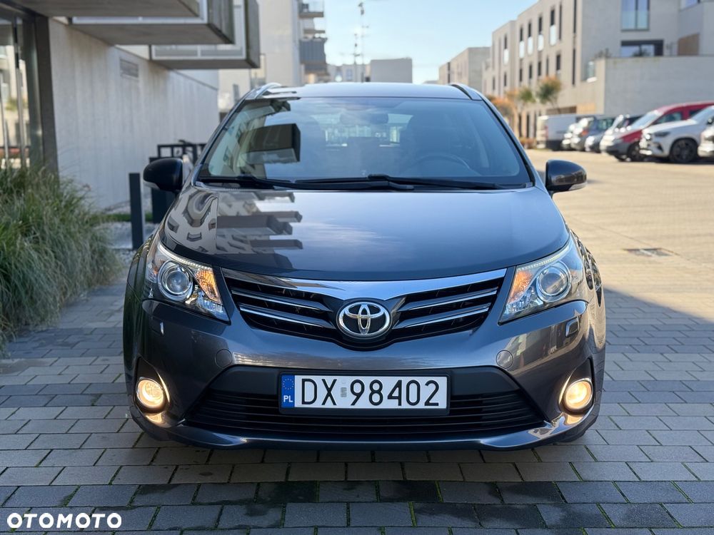 Toyota Avensis - 21