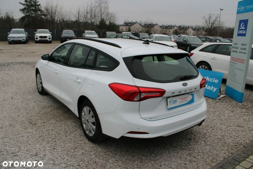 Ford Focus - 8