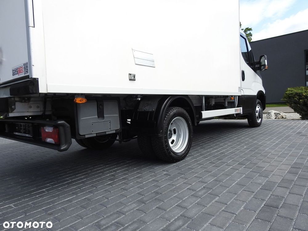 Iveco DAILY 35C15 KONTENER CHŁODNIA -12*C ZASILANIE 230V TEMPOMAT KLIMATYZACJA BLIŹNIACZE KOŁA  150KM - 18