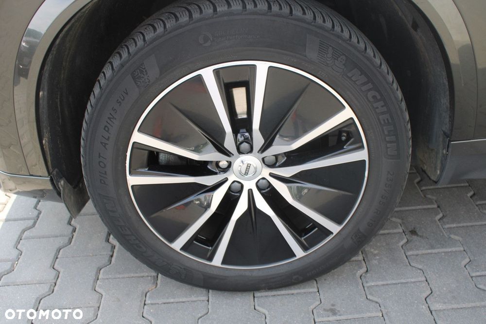 Volvo XC 90 - 22