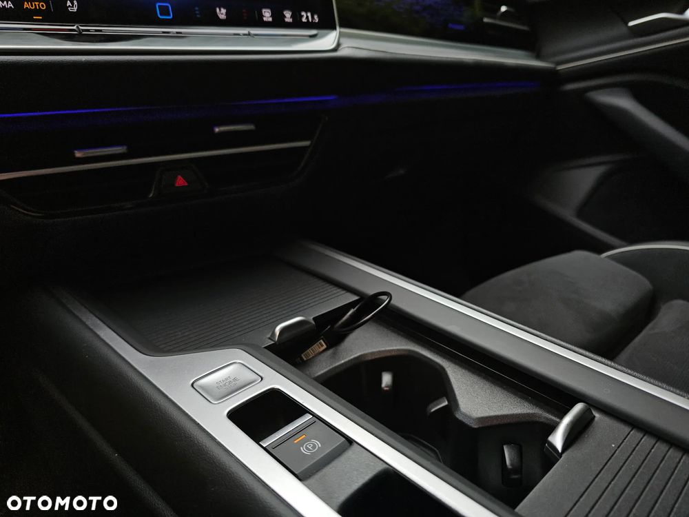 Volkswagen Passat - 11