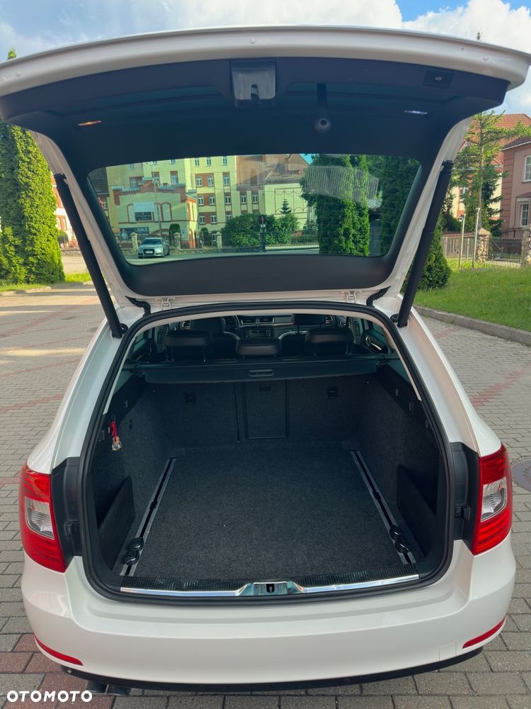 Skoda Superb 2.0 TDI DSG Exclusive - 13