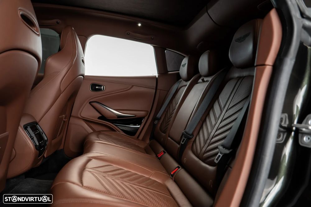 Aston Martin DBX 707 - 30