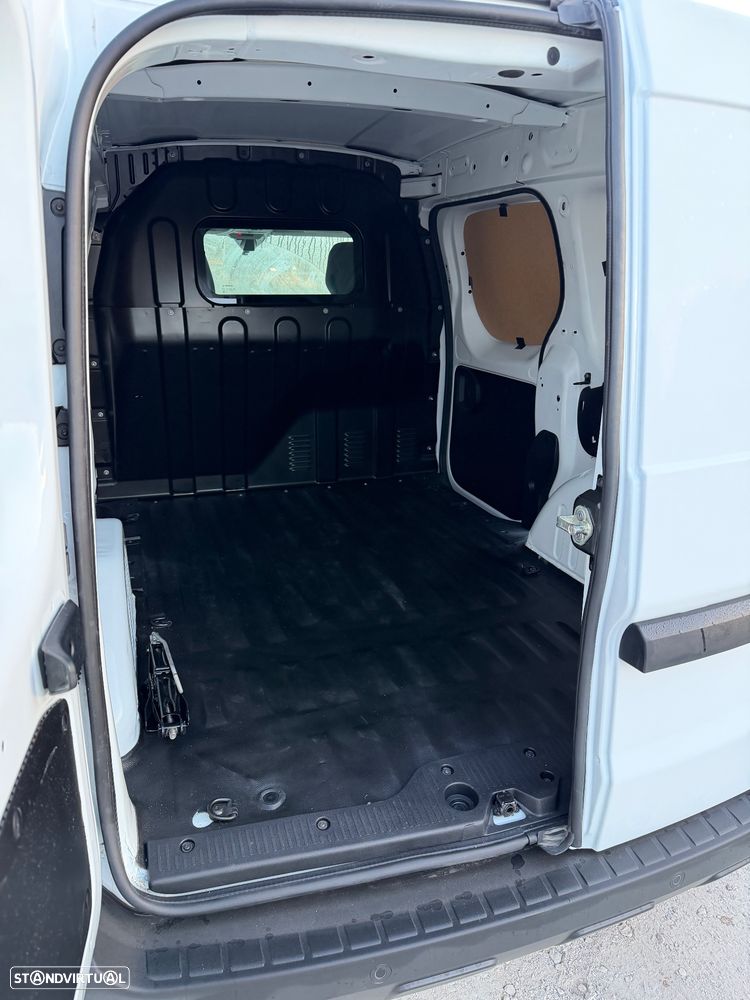 Renault Express - 4