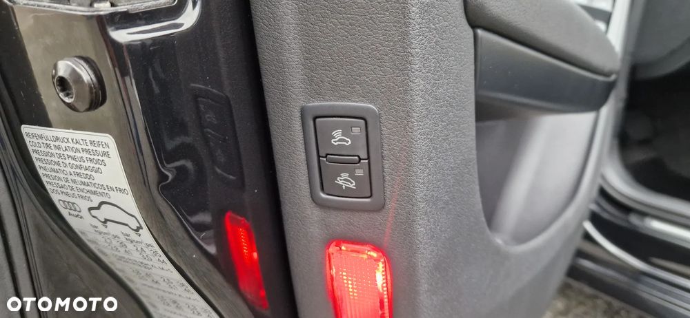 Audi S4 Avant S tronic - 36