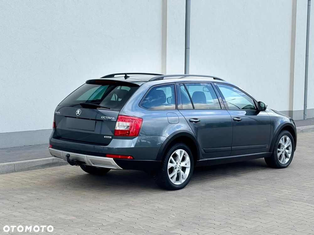 Skoda Octavia Scout 2.0 TDI 4x4 DSG - 8