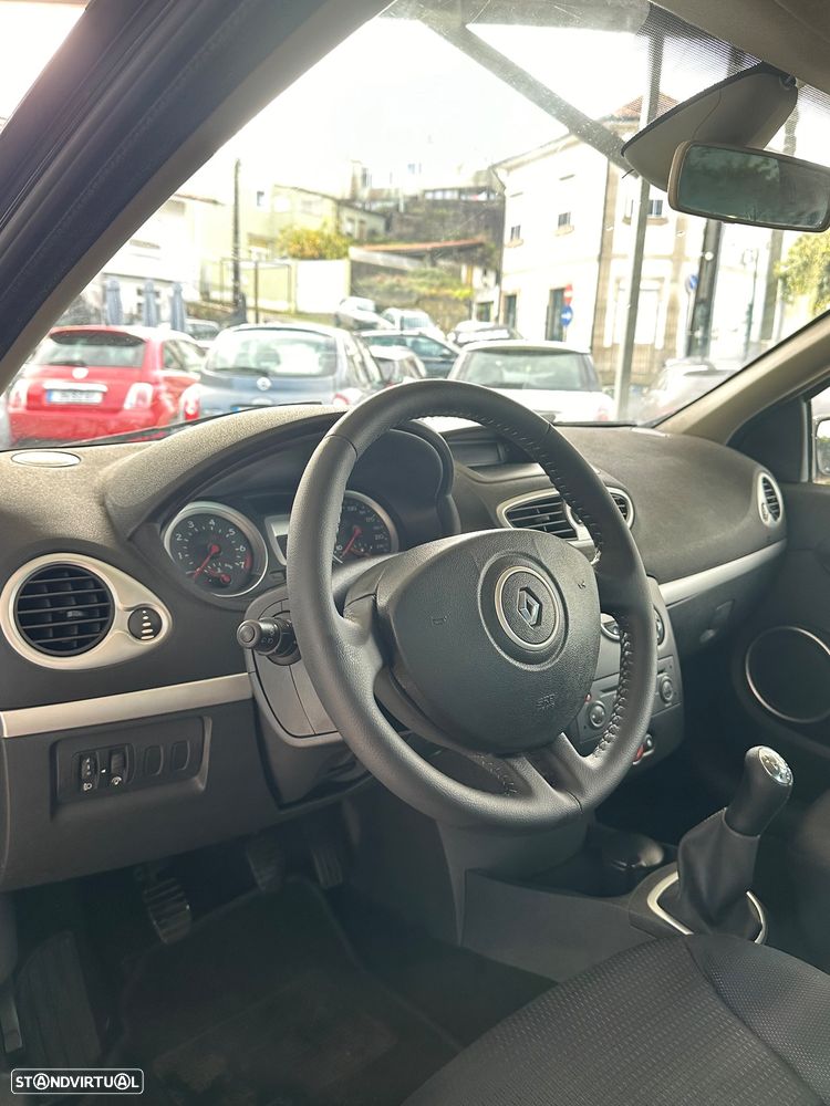 Renault Clio 1.2 TCE Dynamique S - 16