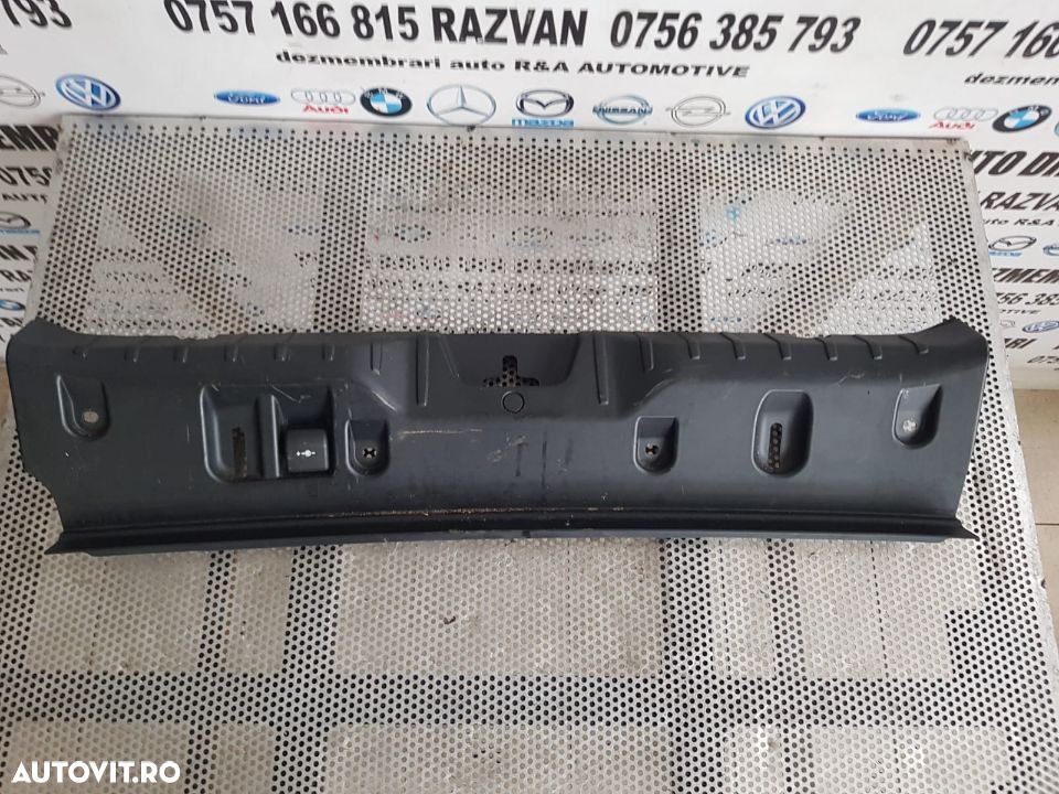 Ornament Fusta Spate BMW F10 Dezmembrez BMW F10 - 2