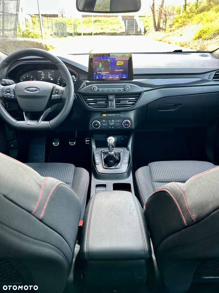 Ford Focus 1.5 EcoBoost STart-Stopp-System ST-LINE - 31