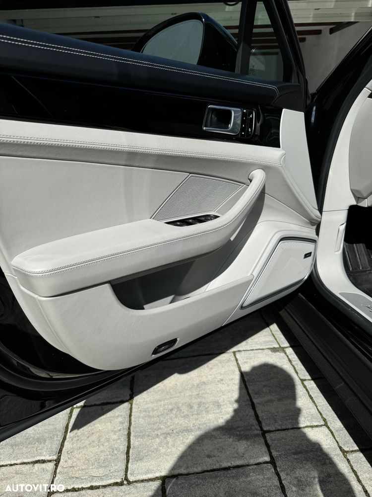 Porsche Panamera 4 E-Hybrid - 10