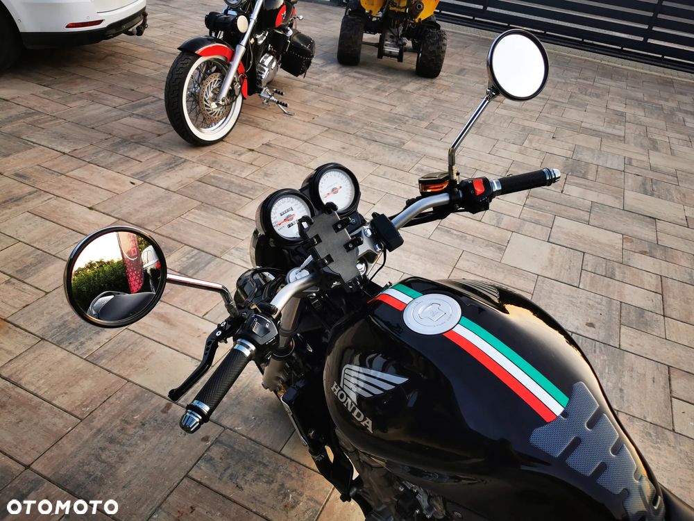 Honda Hornet - 30