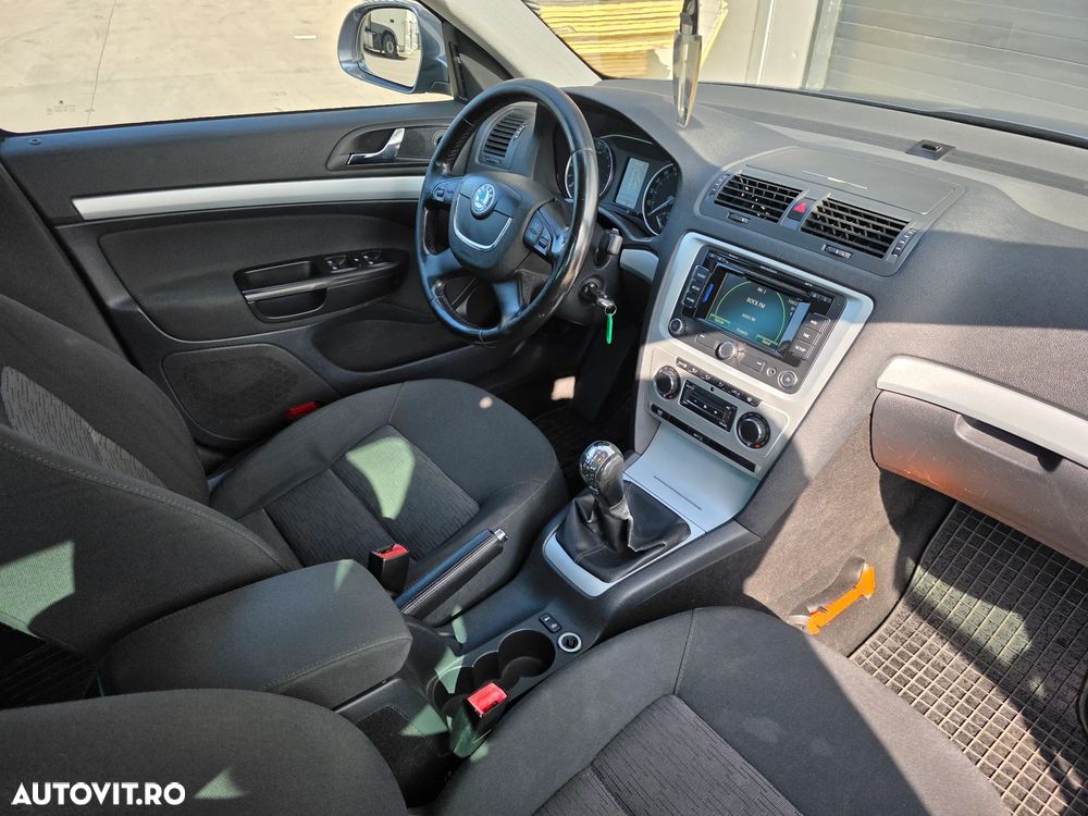 Skoda Octavia 1.6 TDI DPF Ambiente Green tec - 14