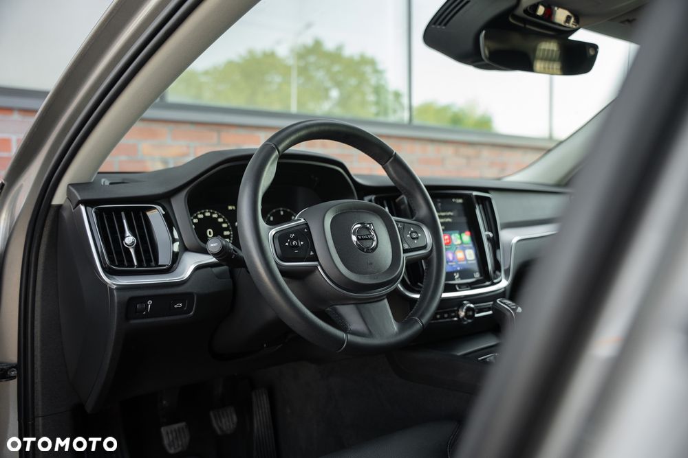 Volvo V60 D3 Momentum Core - 24