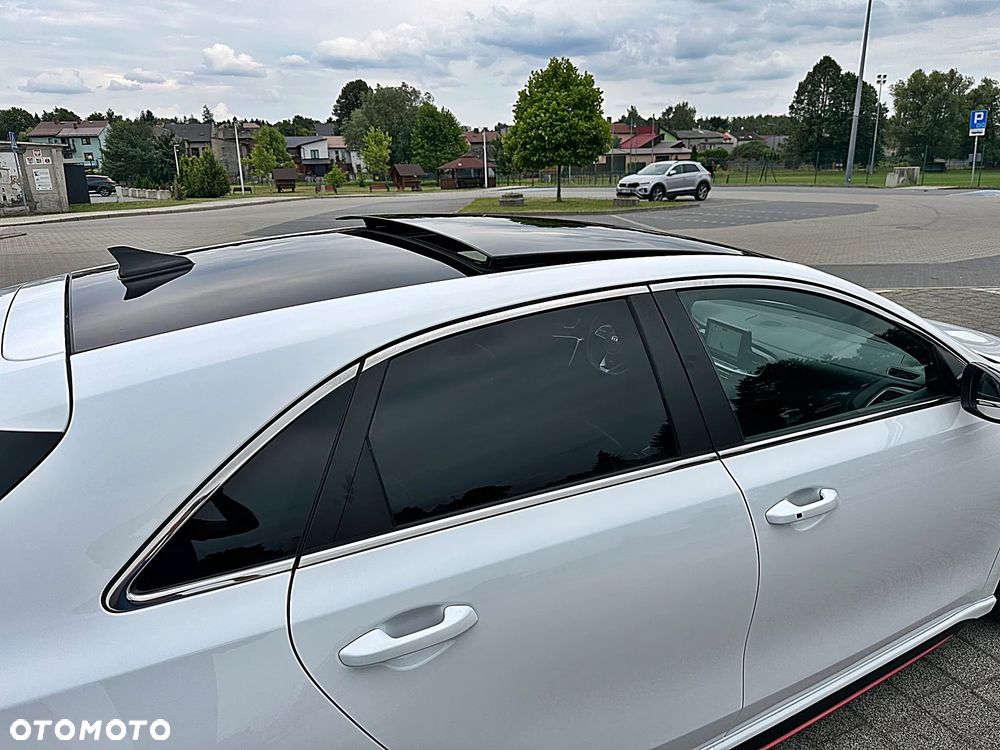 Kia Ceed 1.6 T-GDI GT XL - 29