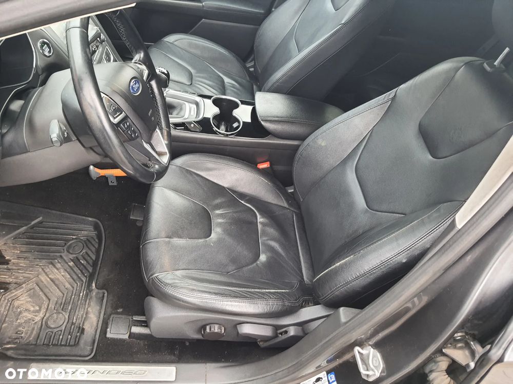 Ford Mondeo 2.0 TDCi Titanium - 23