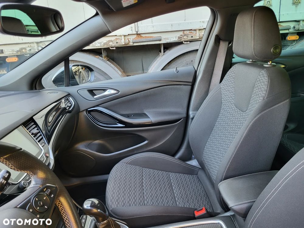 Opel Astra 1.4 Turbo Innovation - 24
