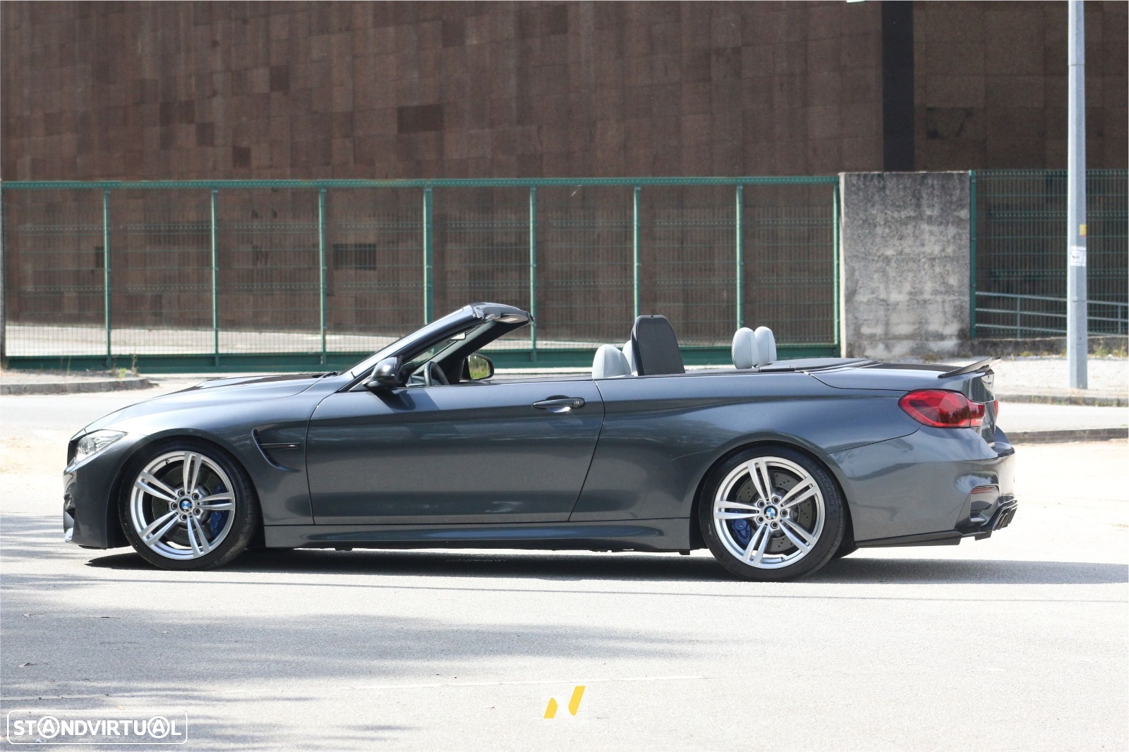 BMW M4 Auto - 23