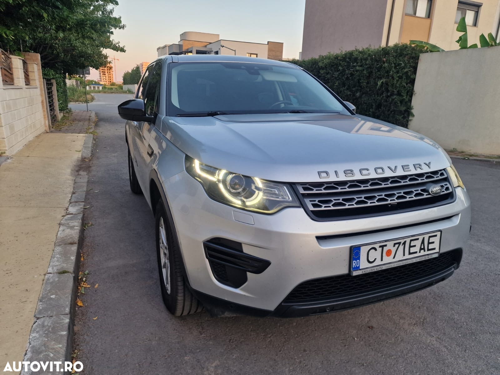 Land Rover Discovery Sport 2.0 l TD4 HSE Aut. - 2