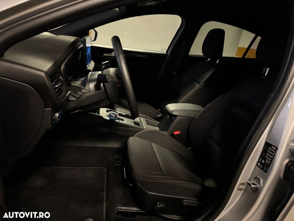 Ford Focus 1.5 EcoBlue 8AT ST-Line - 13