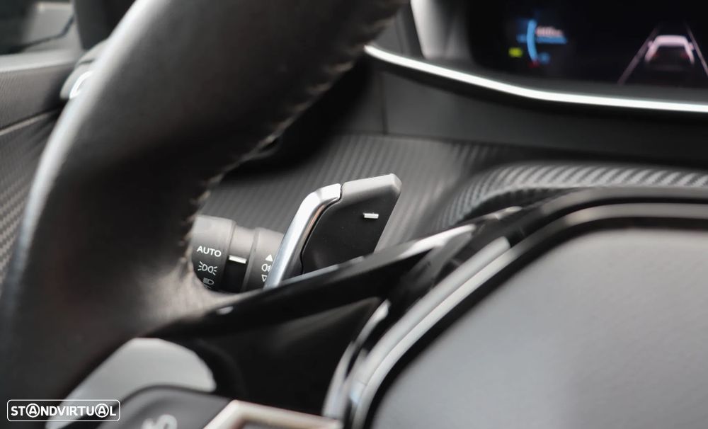 Peugeot 2008 1.2 PureTech Allure EAT8 - 25