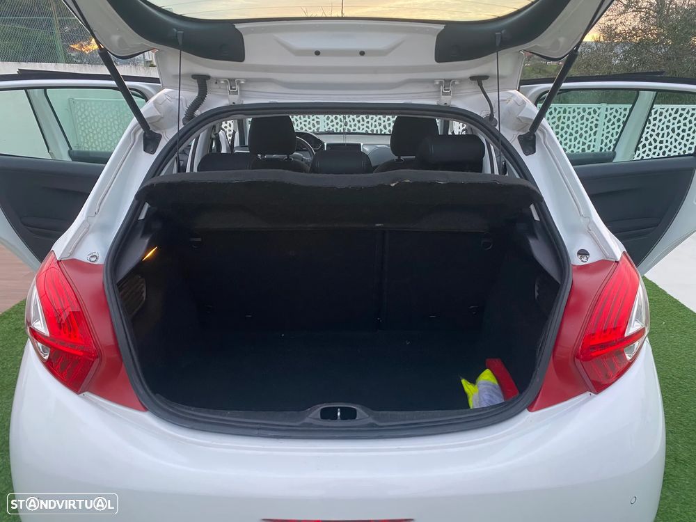Peugeot 208 1.4 HDi Active - 8