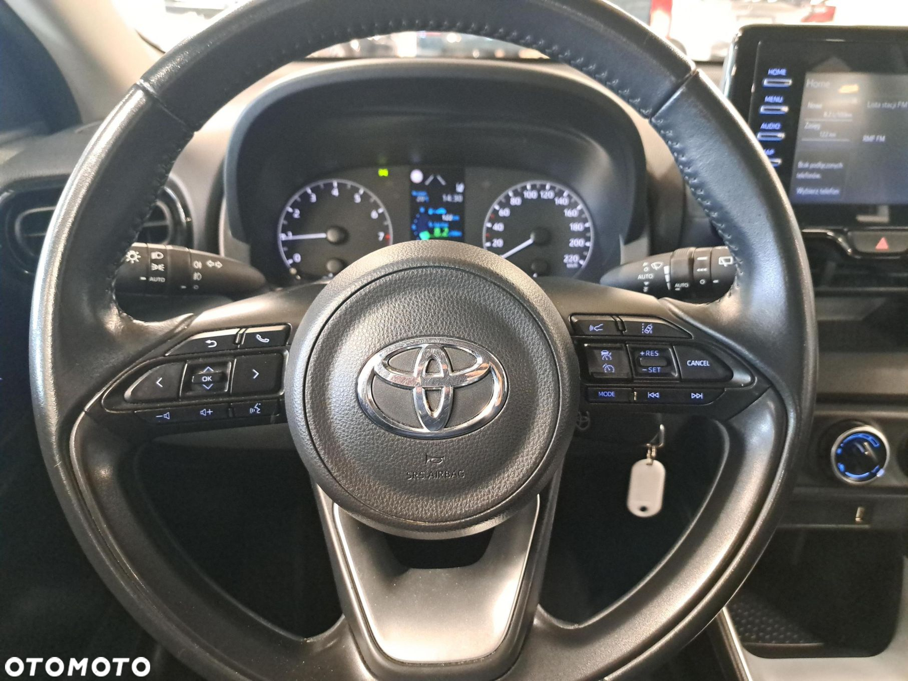 Toyota Yaris - 16
