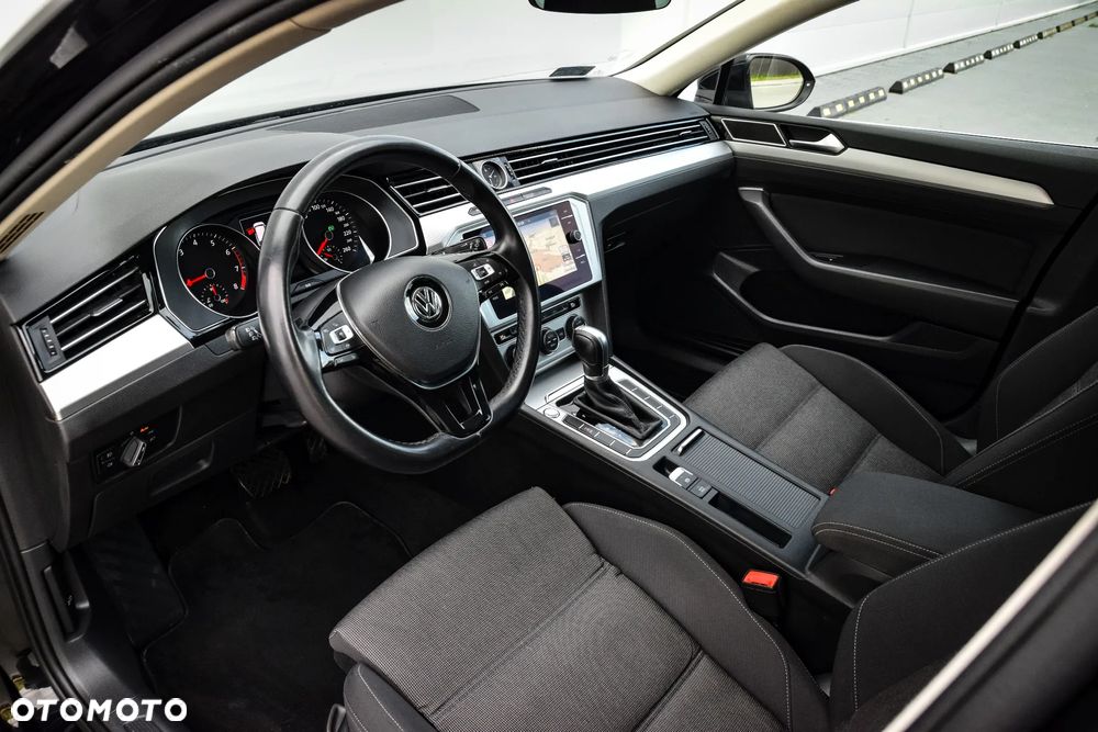 Volkswagen Passat 1.5 TSI EVO Elegance DSG - 5