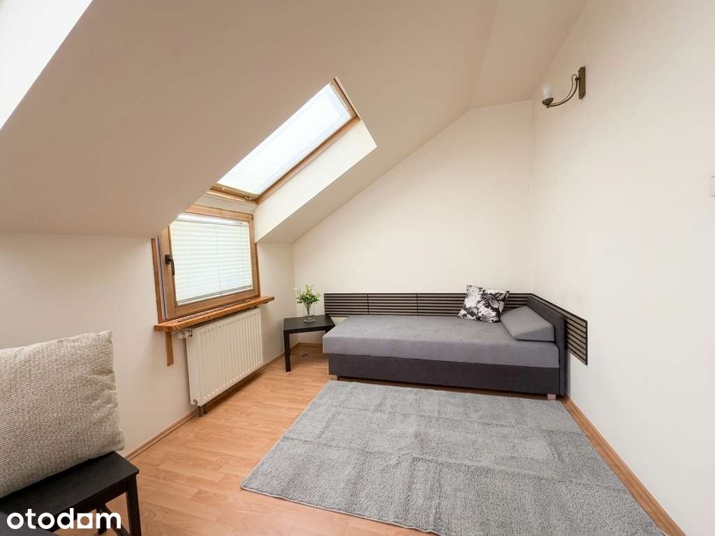 Kawalerka 28 m², bardzo wysokie, 4. piętro, studio